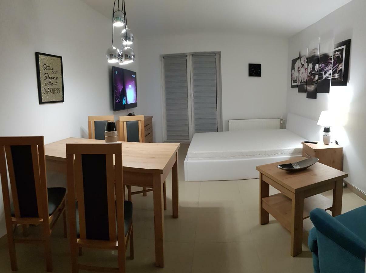 Apartamenty Rest Studio Self Check-In 24H Bytom Zewnętrze zdjęcie